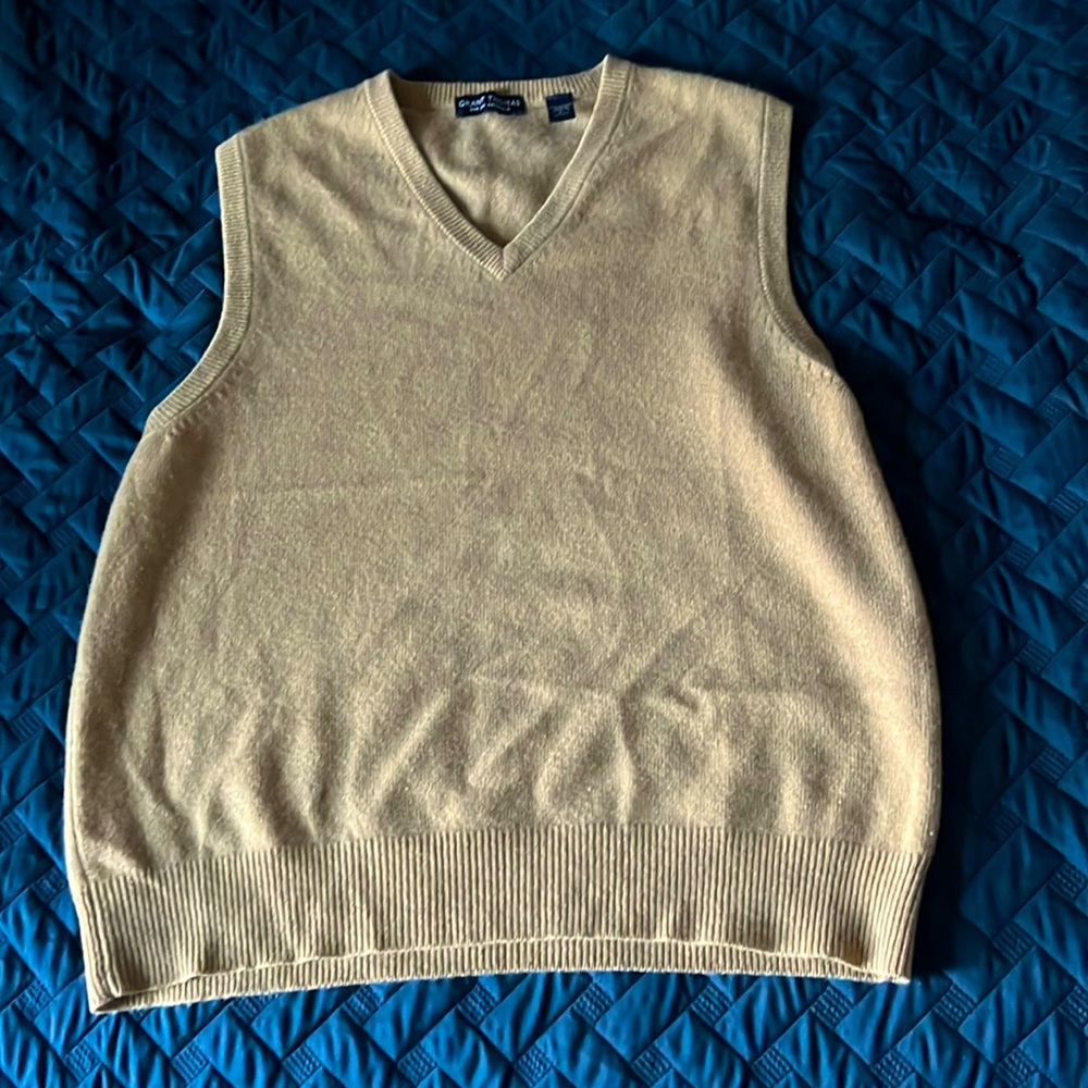 Women’s Grant Thomas sweater very nice condition size large